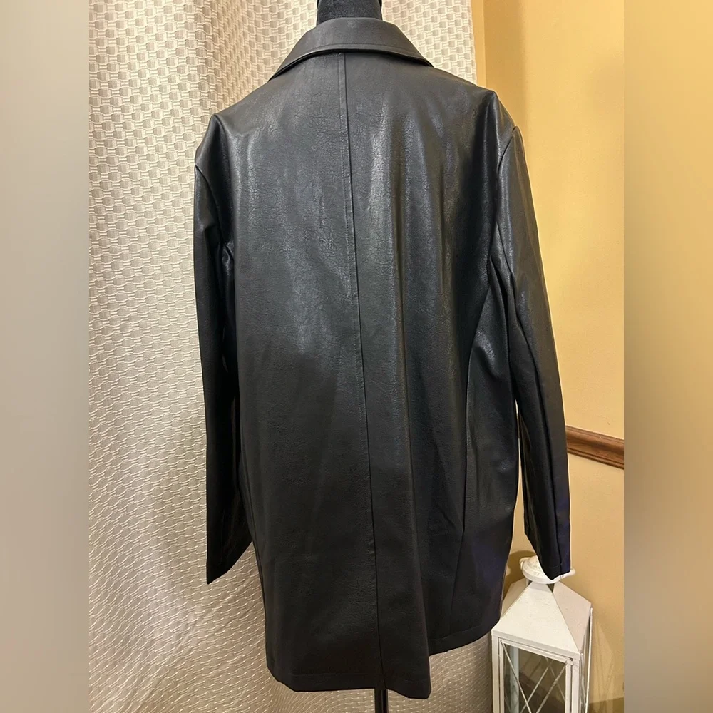 NWT. NASTY GAL Oversized Black Faux Leather Blazer - Picture 7 of 9